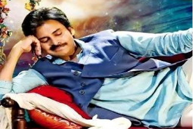 pawan kalyan,venkatesh,gopala gopala,suresh productions  బాగా హర్ట్ అయిన పవన్..!